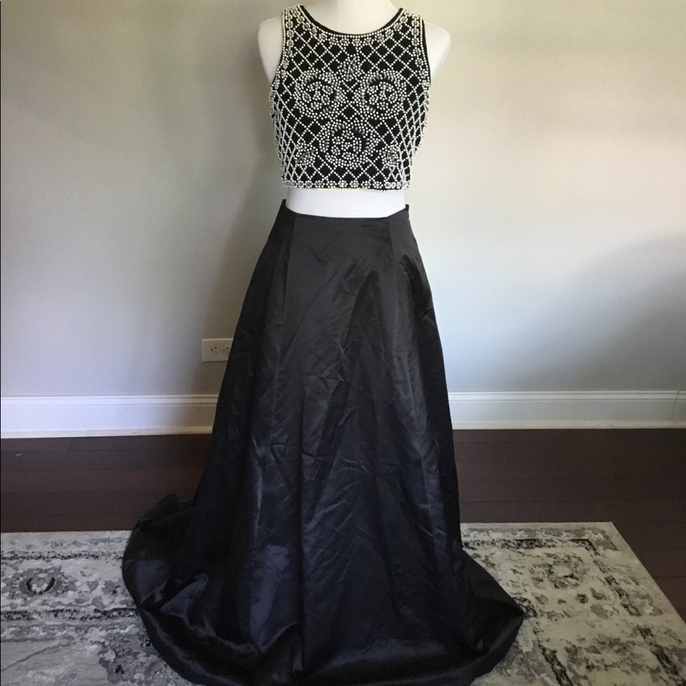 Beaded Cropped Dress Satin Bottom 10 prom